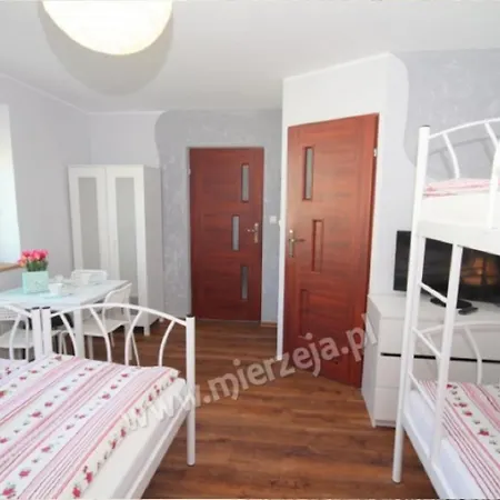 Pokoje Agnes Rum i privatbostad Jantar